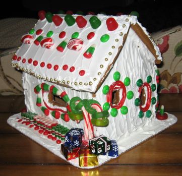 GirlGingerbreadHouse.jpg