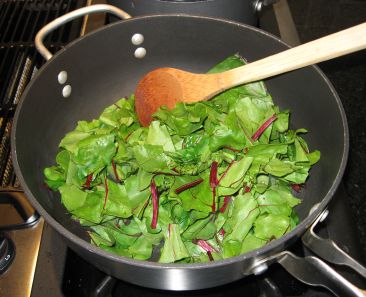 beet%20greens%20-%20starting%20to%20cook.jpg