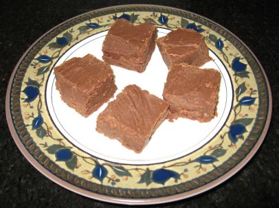 fudge%20on%20plate.jpg