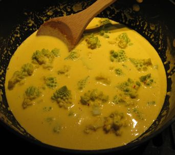 saffron%20cream%20sauce%20with%20romanesco.jpg